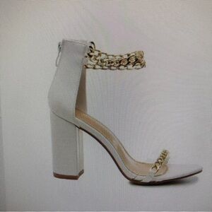 Nicole Miller White Heeled Sandals with Gold Chain